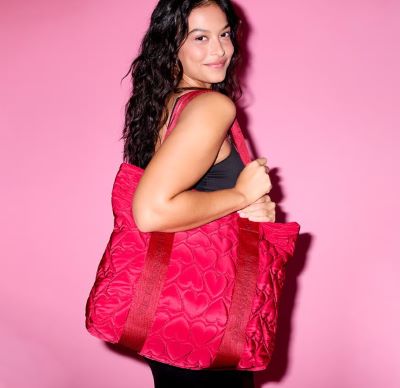 Free Quilted Puffer Tote with any $100+ Purchase at Victoria’s Secret icon