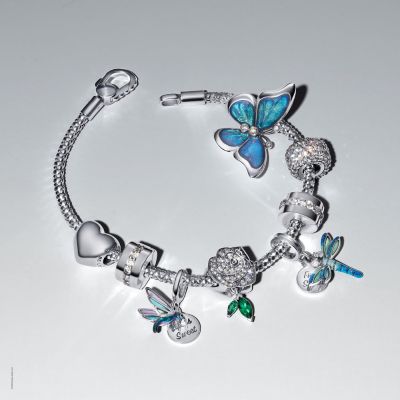 Spring into New Beginnings with Pandora icon