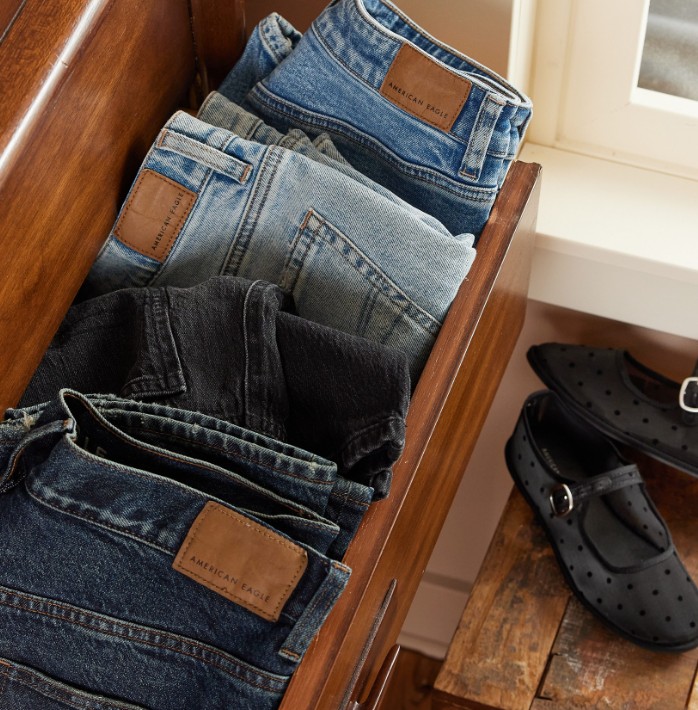 40-50% Off Everything AE® – including jeans! icon
